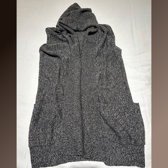 Cotton blend ‘Cloth’ sweater vest - hood & pockets. Sz Sm GUC - Picture 5 of 7
